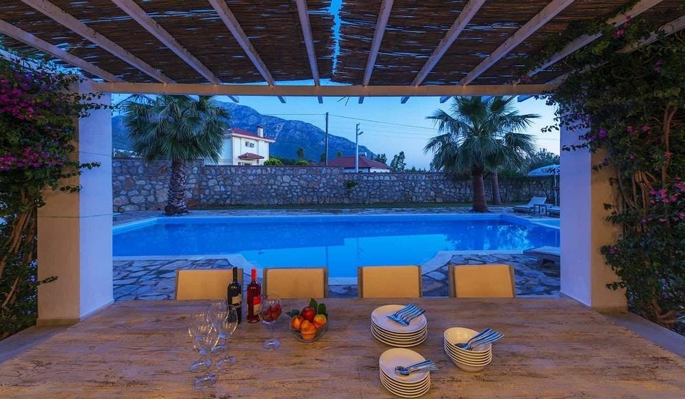 Fours Seasons Villa 7