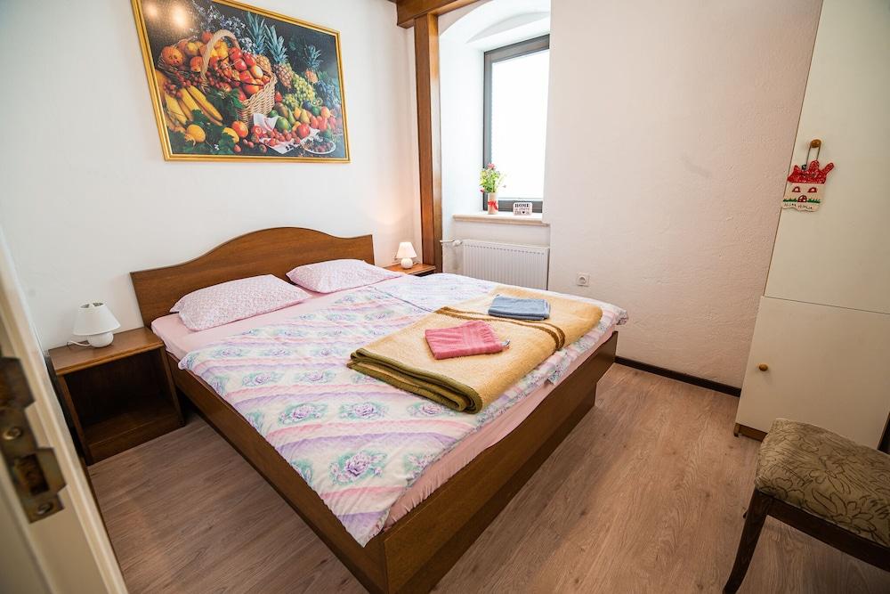 Cvet gora - Camping, Glamping and Accomodations - Hostel