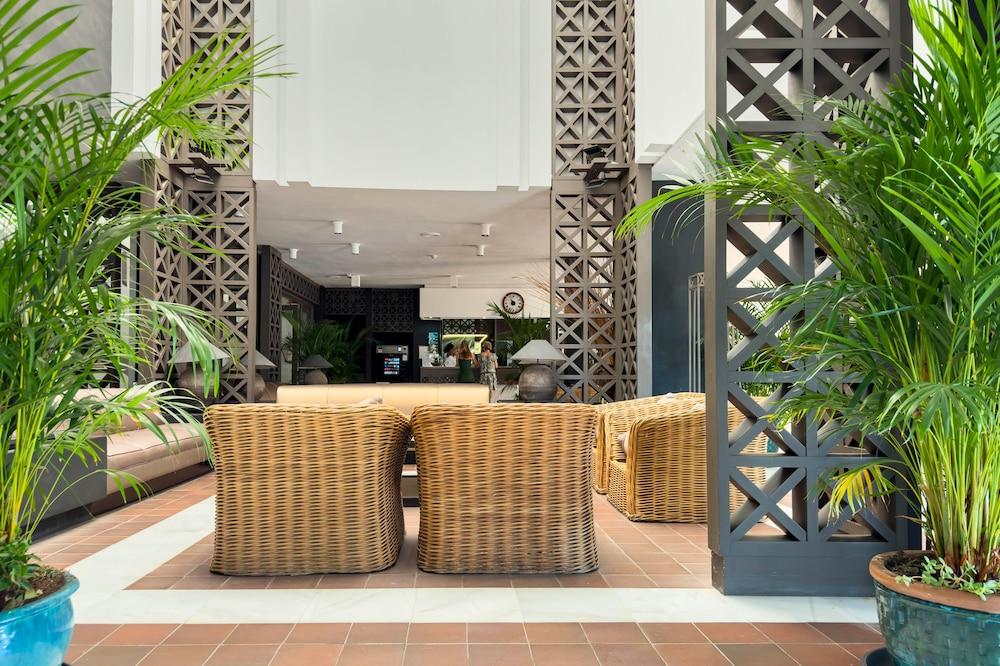 Apartamentos Parque del Sol