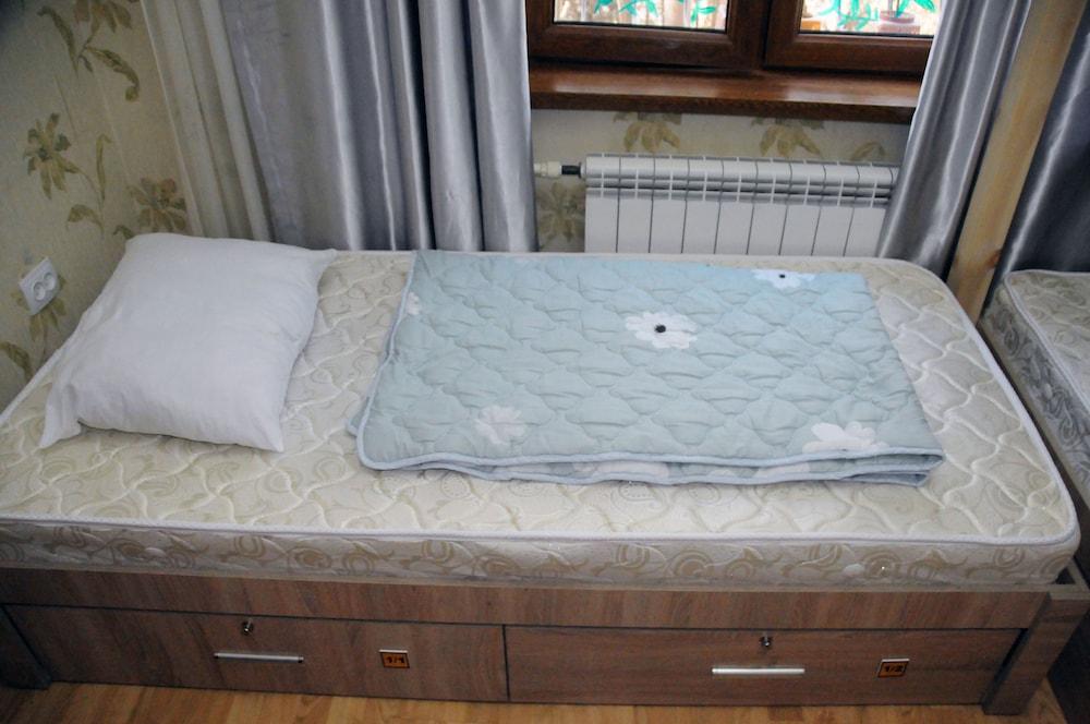 Artanor Hostel and Apartament