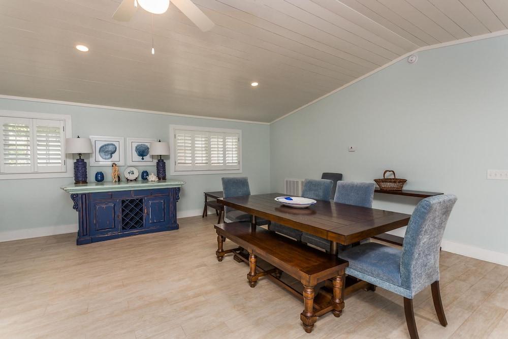 619 Bartow Street by Hodnett Cooper