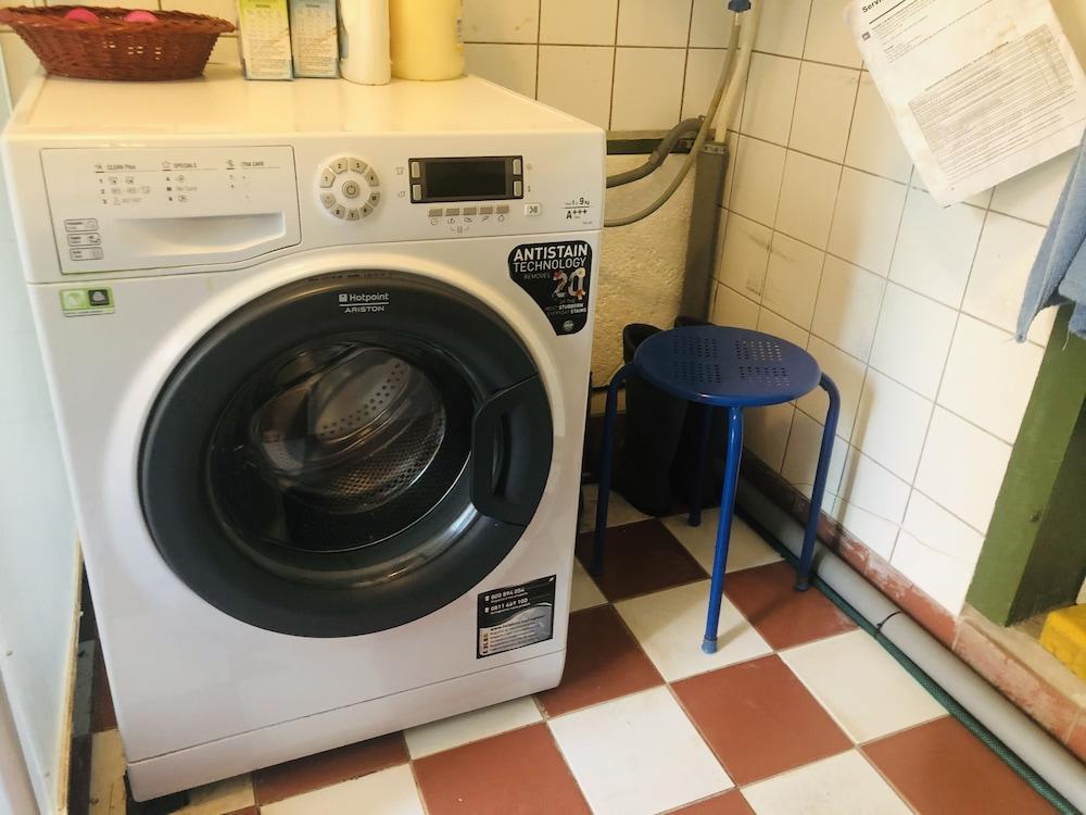 Treehouse Magpies Nest With Bubble Pool