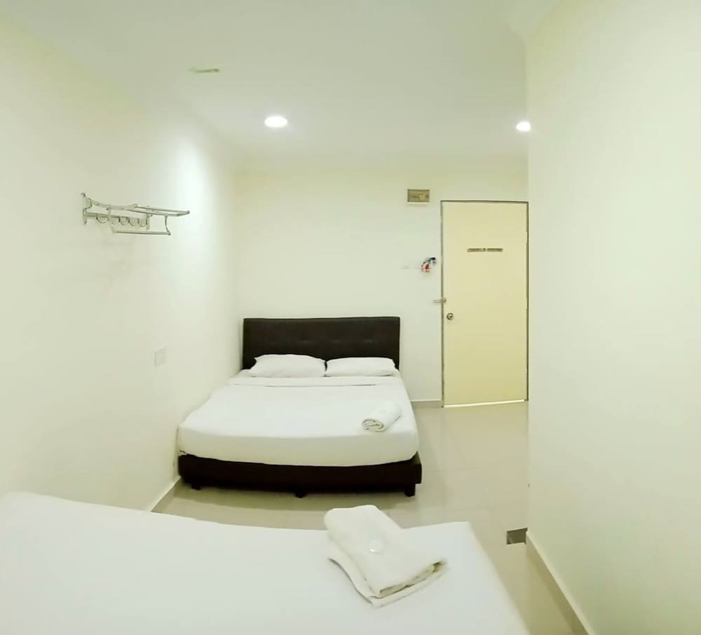 Cattleya Glory Hotel