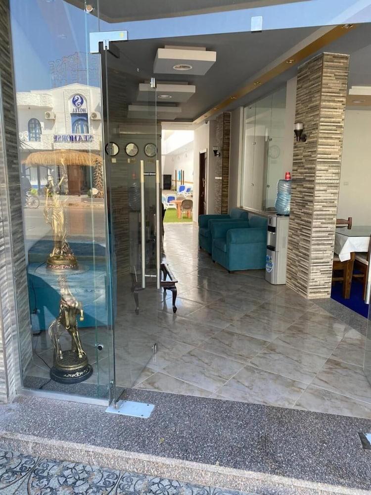 Golden Plaza Dahab Resort