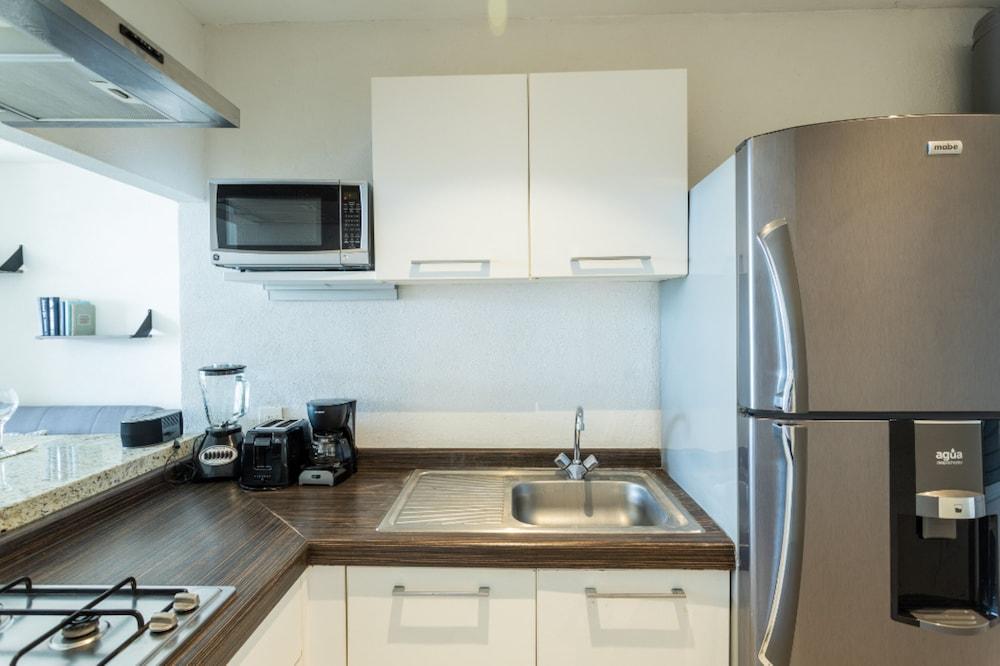 BRISA Beachfront Studio- Amazing Oceanview