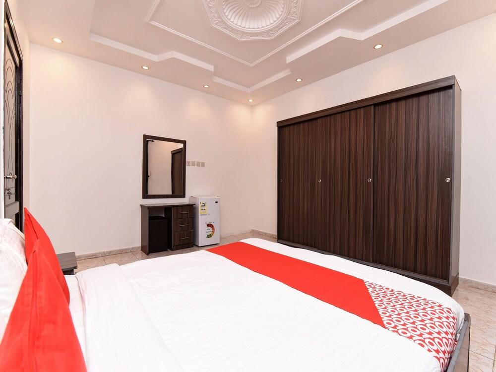 OYO 301 Asfrine Hotel Apartment