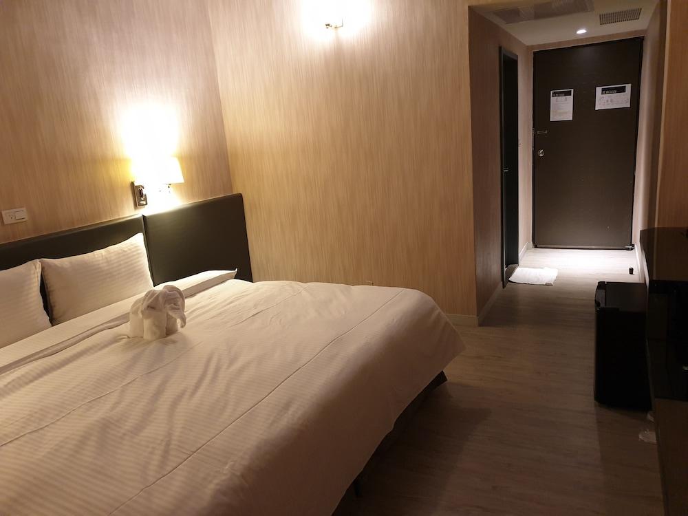 Walker Hotel Sanchong