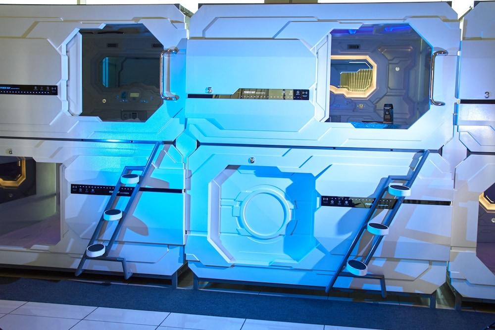 Power Nap Koltsovo - Capsule Hotel