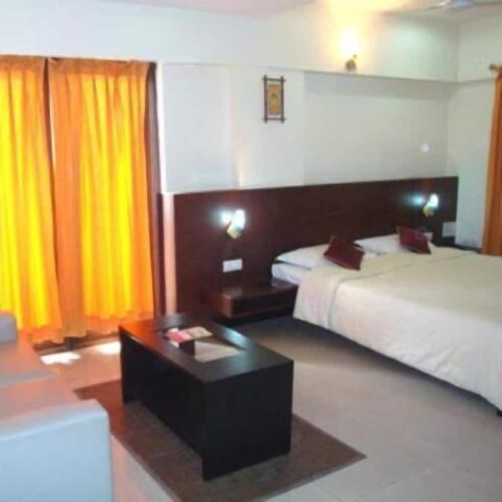 Hotel Vande Matharam