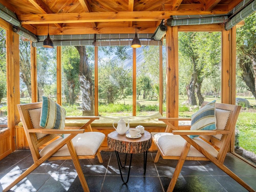 Stone Hedge Hotel - Hunder