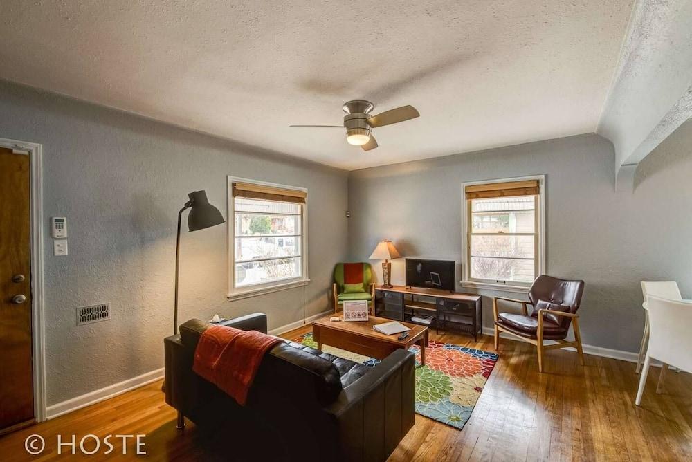 2brclassic Downtown Housebright & Charming