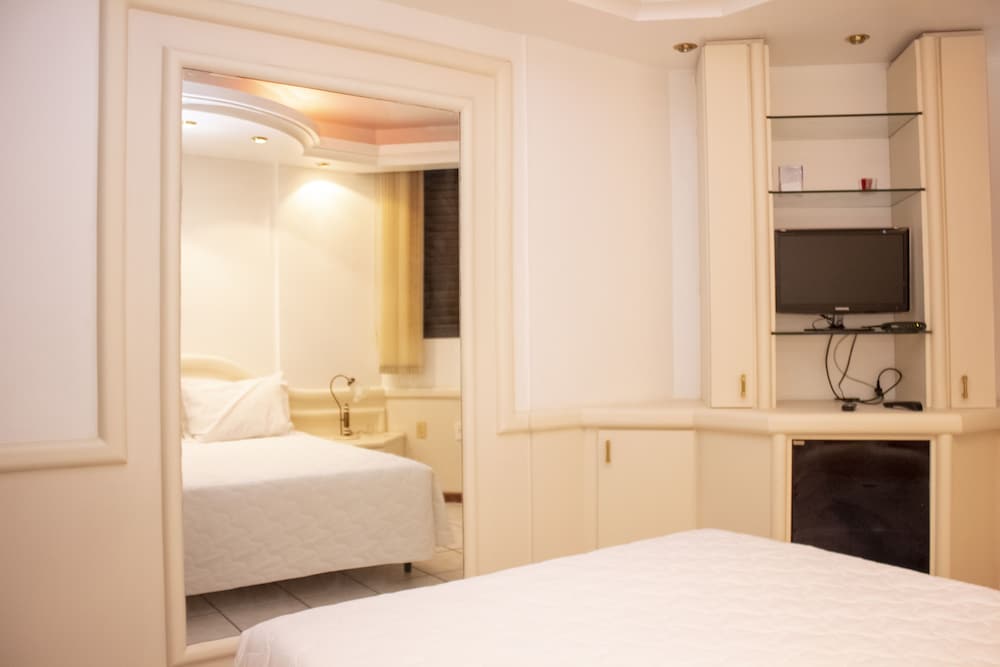 Apto bem localizado no Open Shopping CDS208