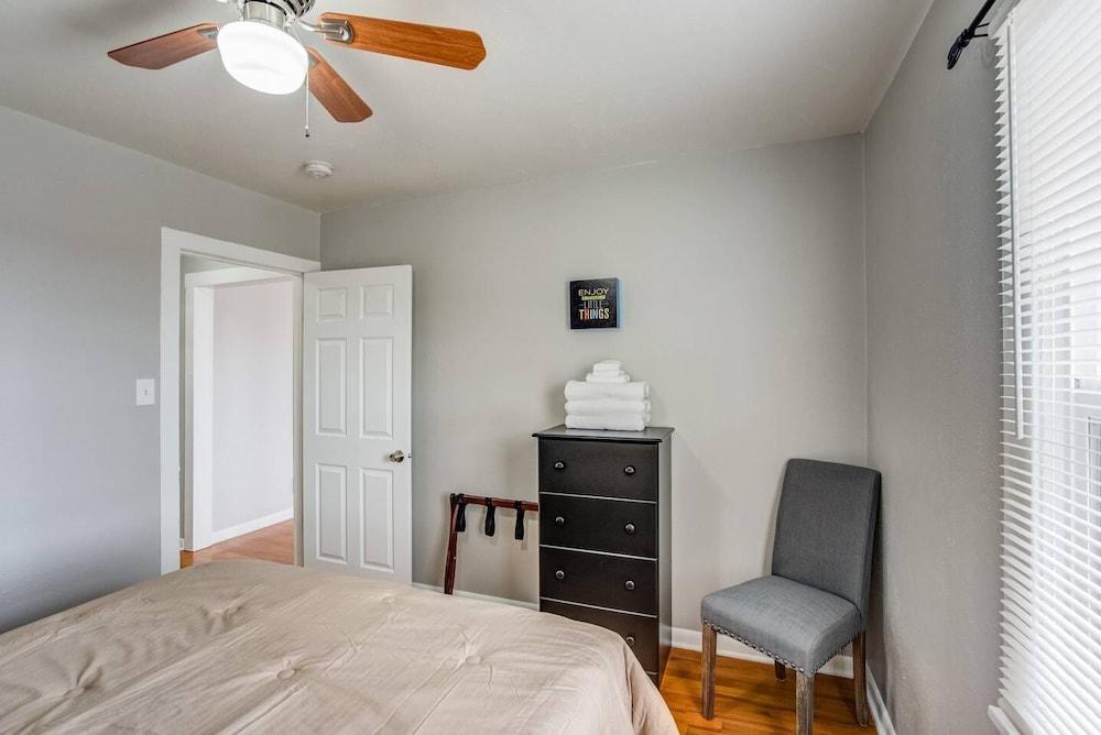 2BR Olympic Training Center Dog-friendly