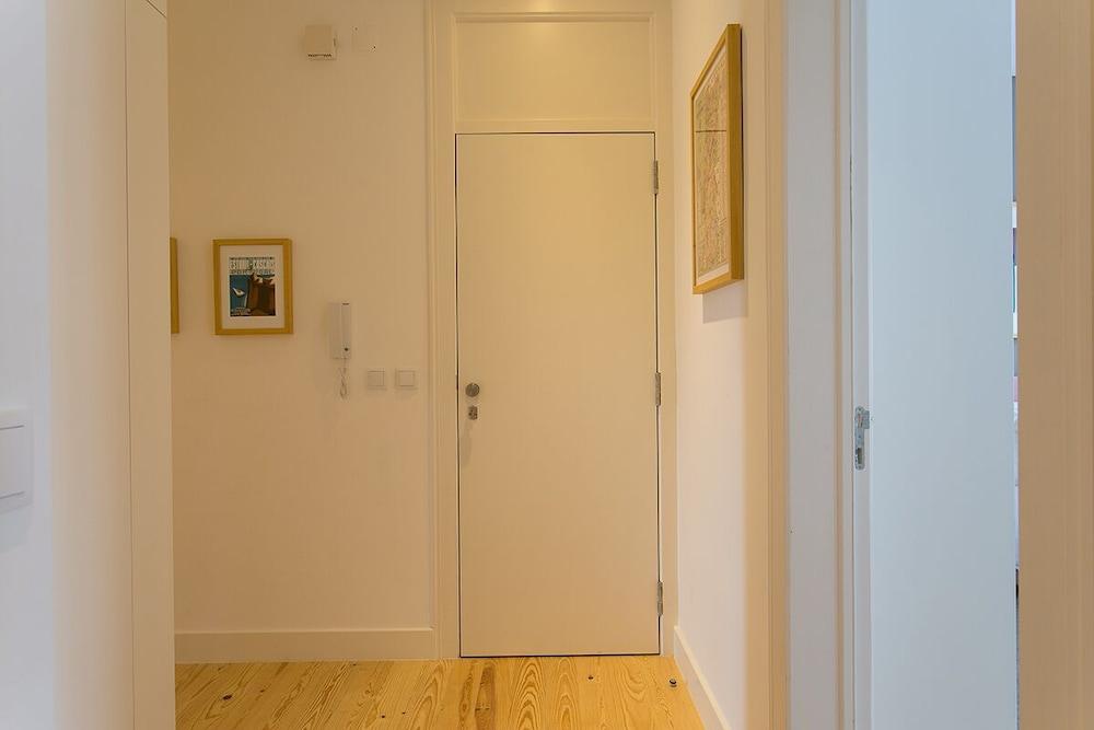 ALTIDO Charming 3BR home w/workspace&terrace by Intendente subway