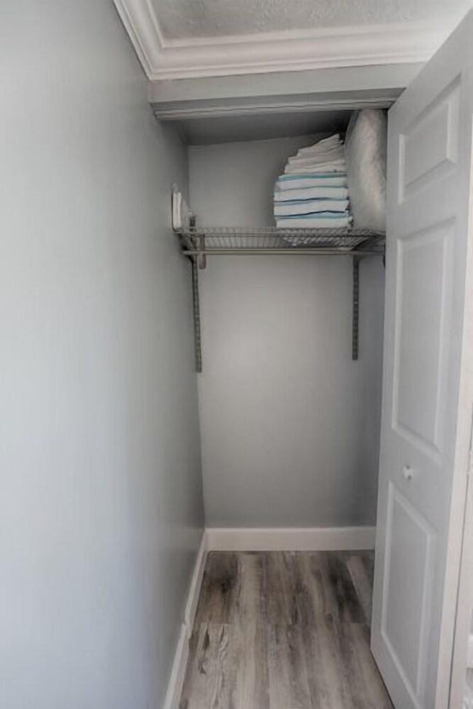 Billy Goat Franks`s Key West Experience