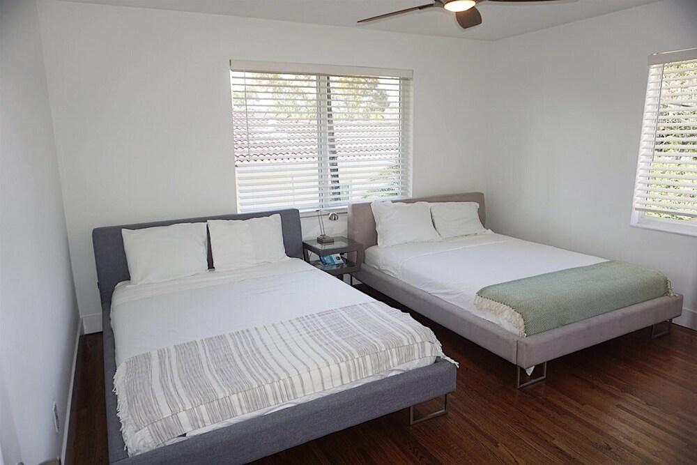 Luxe Miami Shores Home With Pool & BBQ