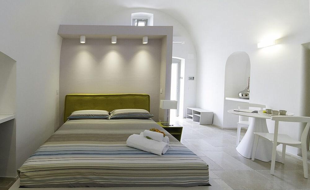 Santa Marina Bed & Breakfast