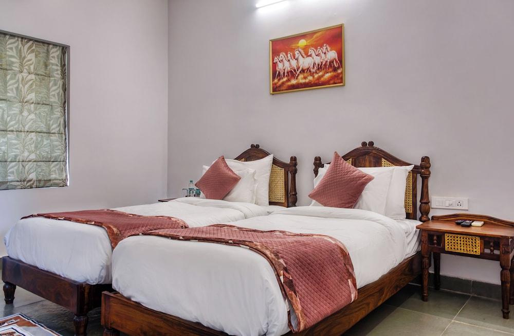 MACHLI A Wilderness Home