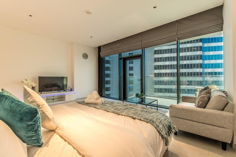 Airbetter-Dubai Downtown Superior Studio