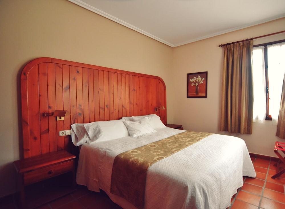 Pazo Revel Hotel & Resort