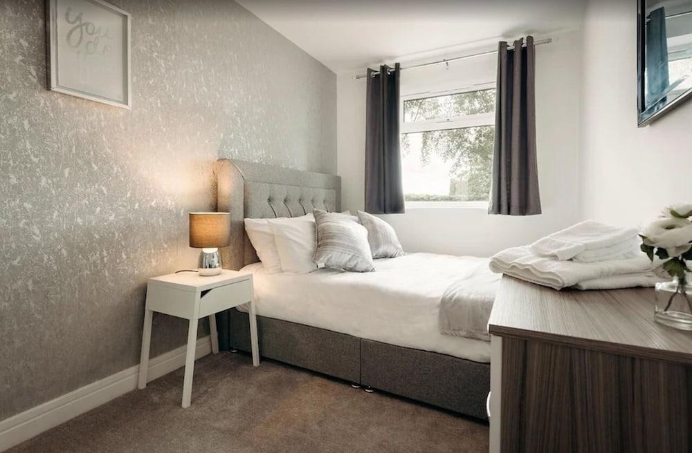 St Georges Court Yard