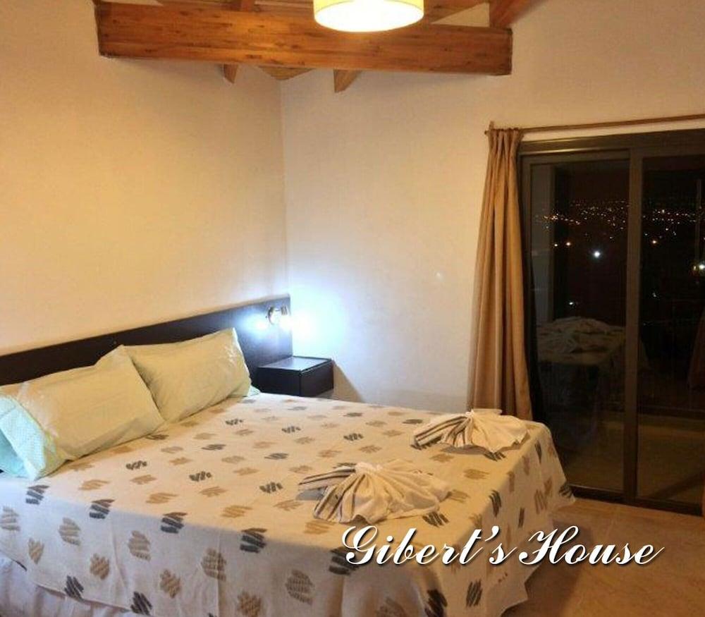 Apart-Hotel Gibert's House