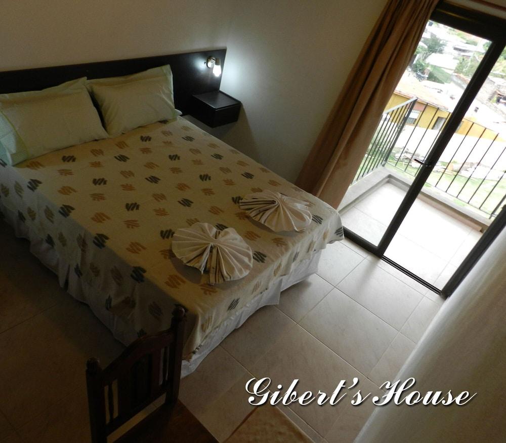 Apart-Hotel Gibert's House
