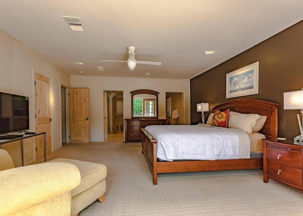 The Sol Lesser Estate