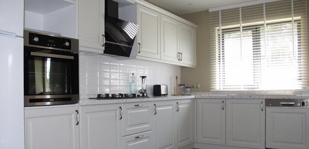 Villa JOY1 by JoyLettings