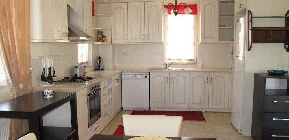 Villa XT37 by JoyLettings