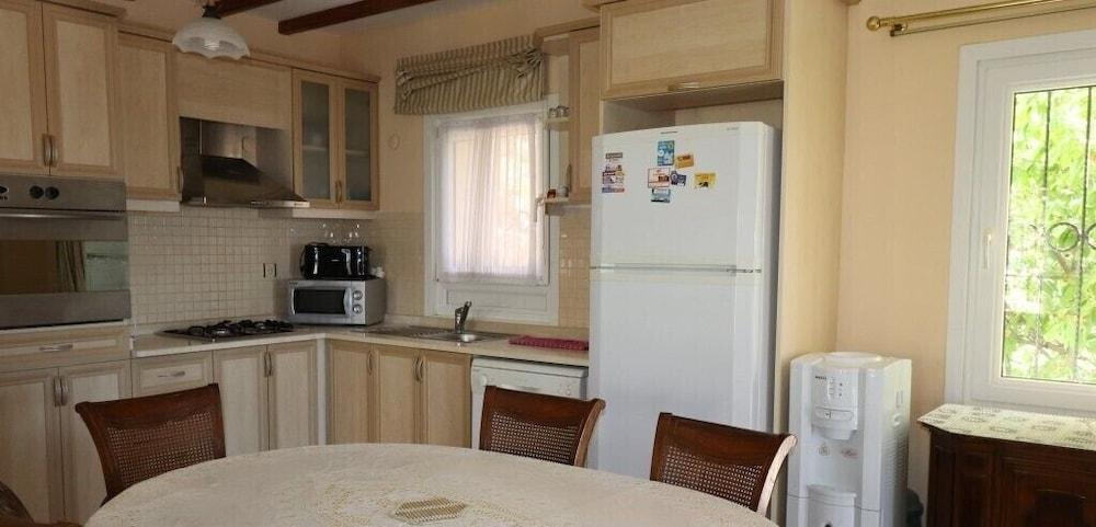 Villa FT04 by JoyLettings