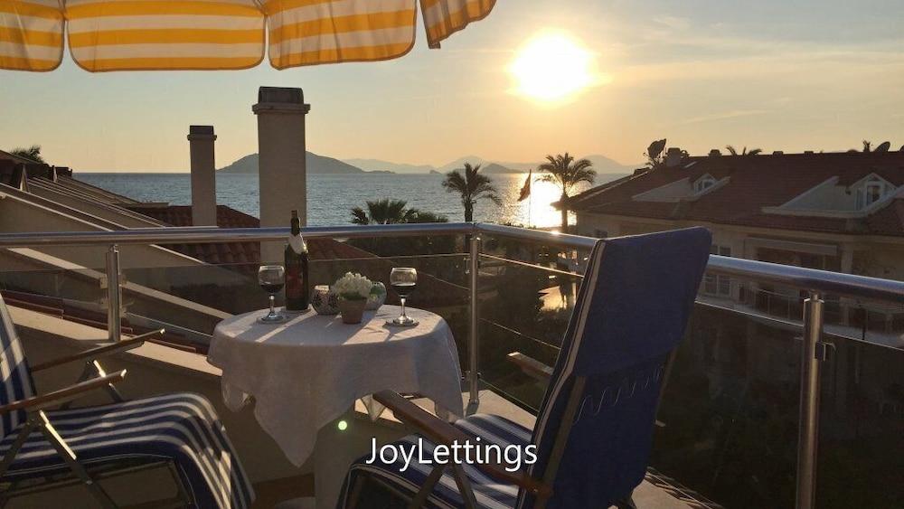 Villa ST01 by JoyLettings