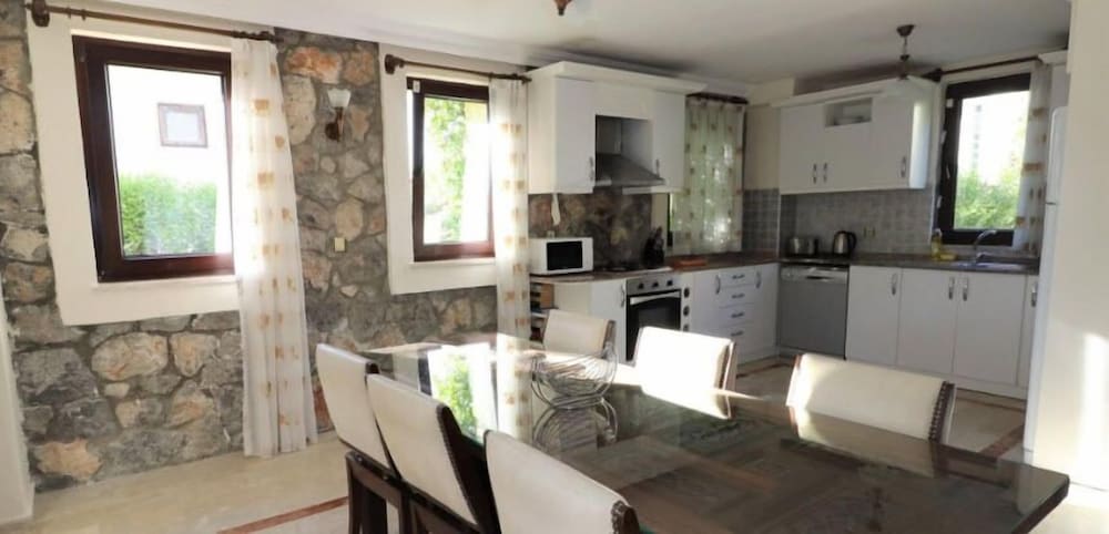 Villa XT15 by JoyLettings