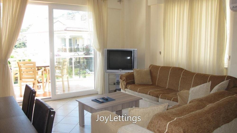 Villa PS01 by JoyLettings