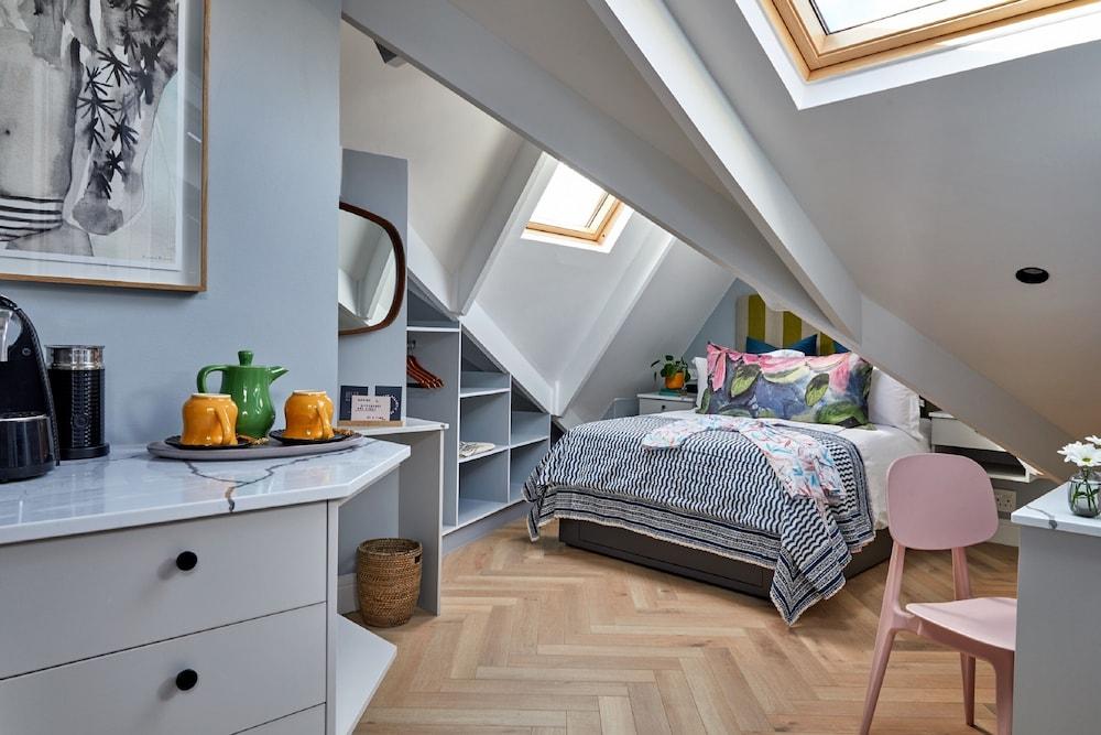 Pineapple House Boutique Hotel