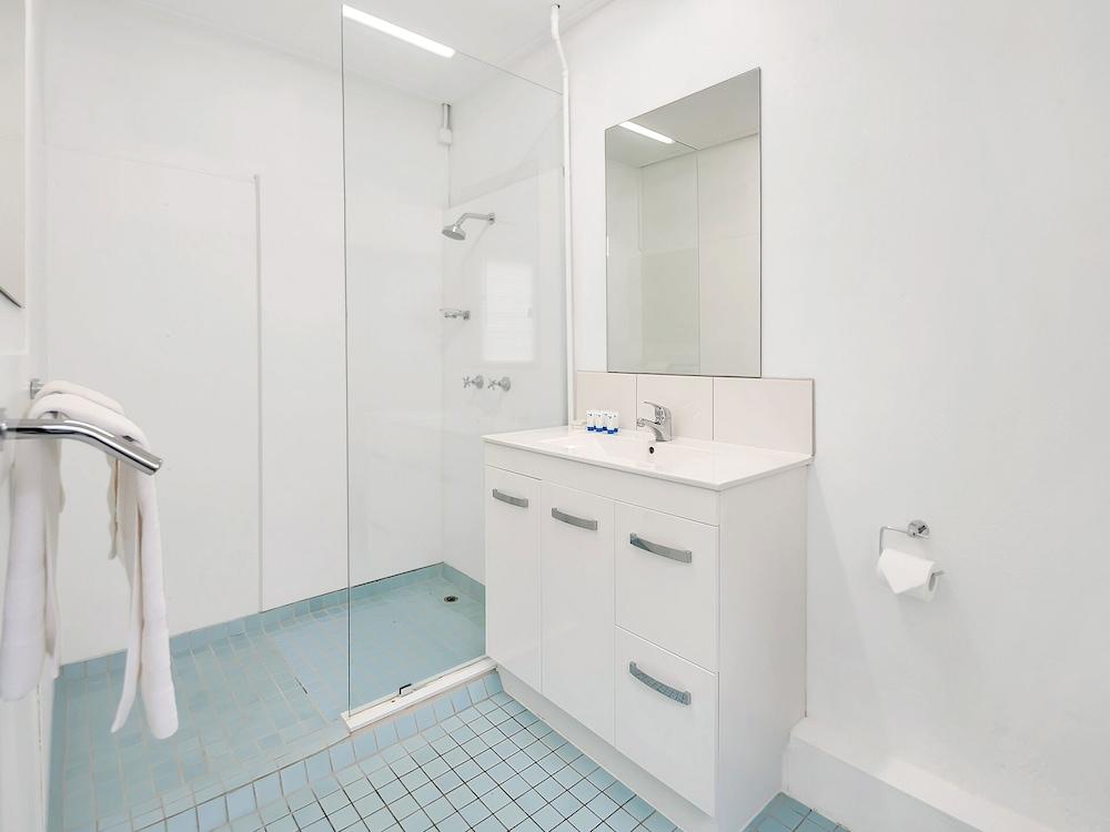 Easy Going Holiday Unit on McKenzie MK6