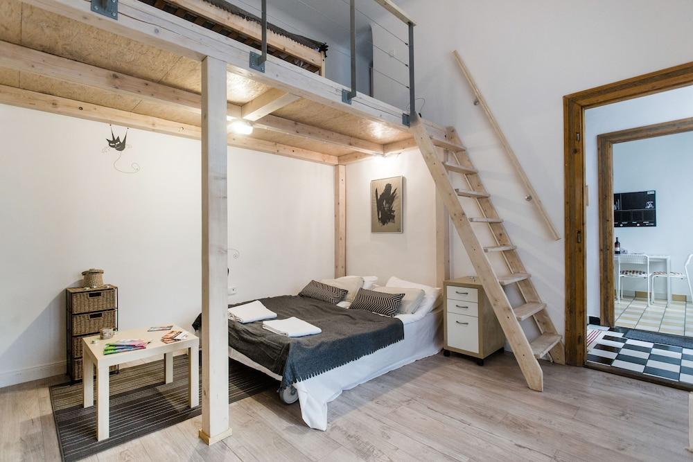 Kazinczy 10 Apartment