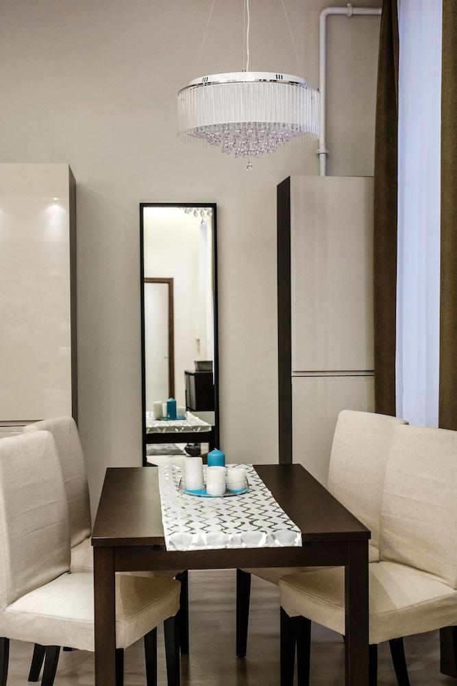 Klauzal 10 Apartment