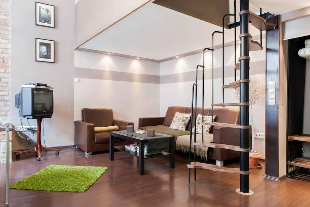 Rakoczi 60 Apartment