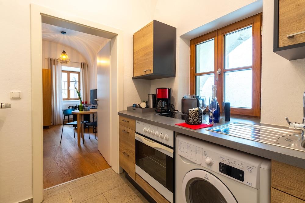 BARONHAUS Aparthotel & Suites