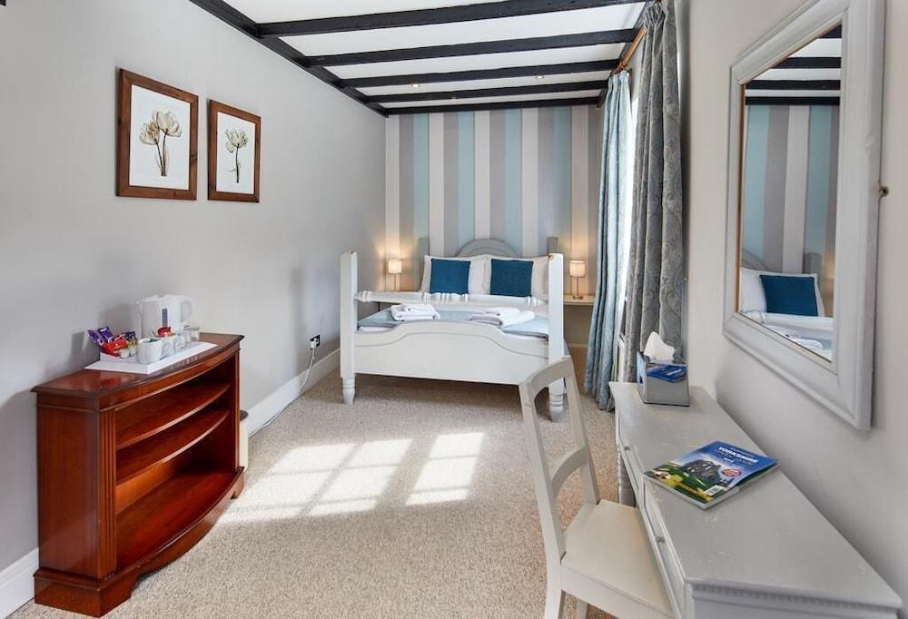 White Horse Farm Inn