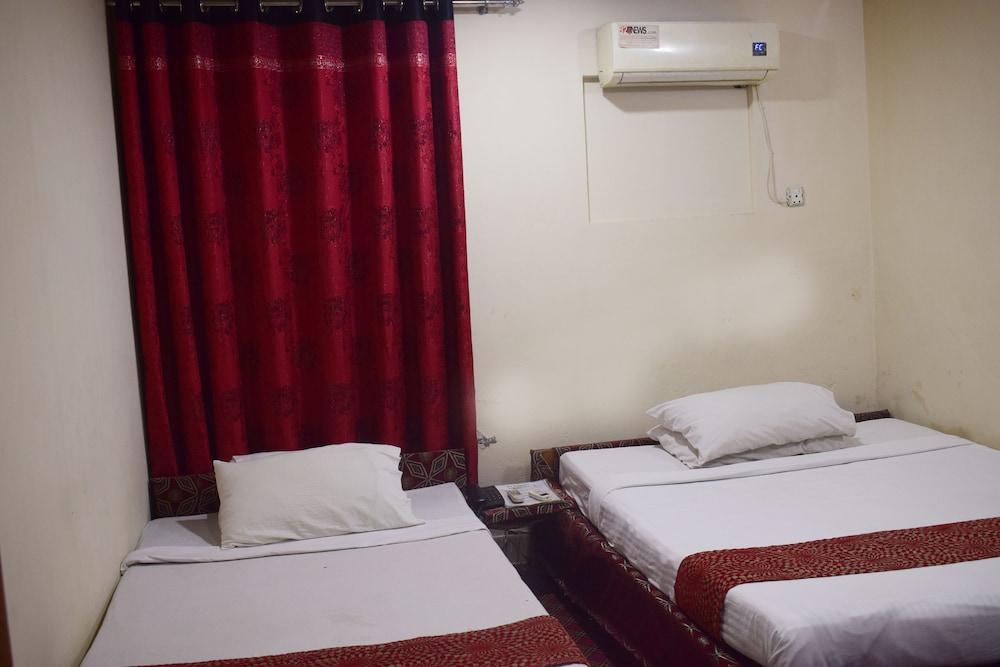 Hotel Givenci International