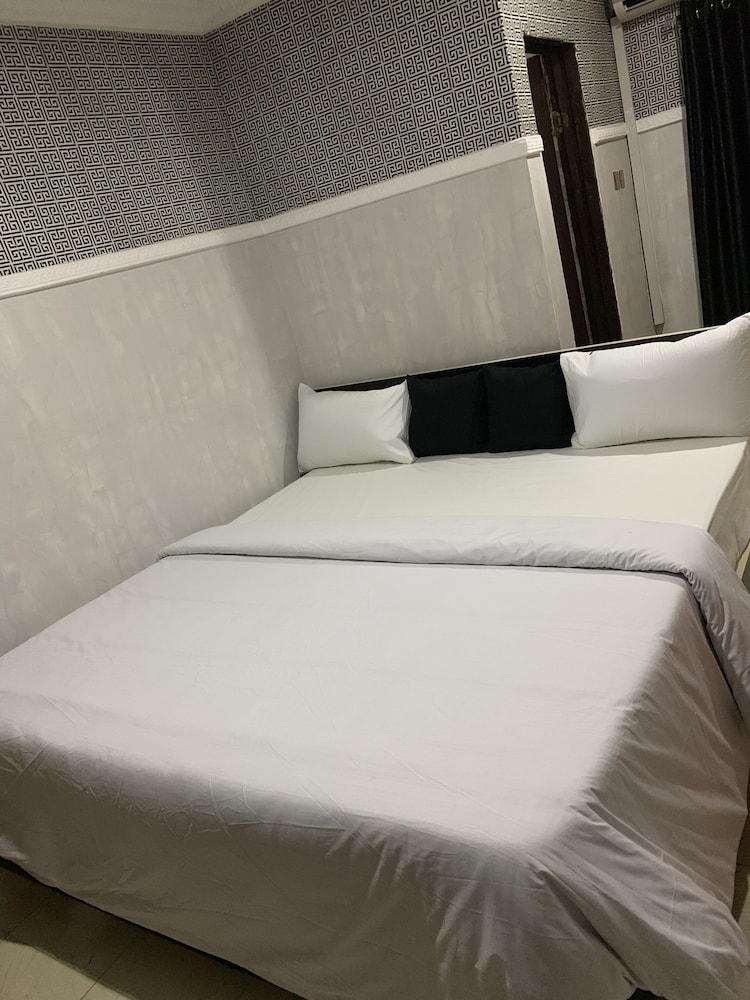 Ariflad Hotel & Suites