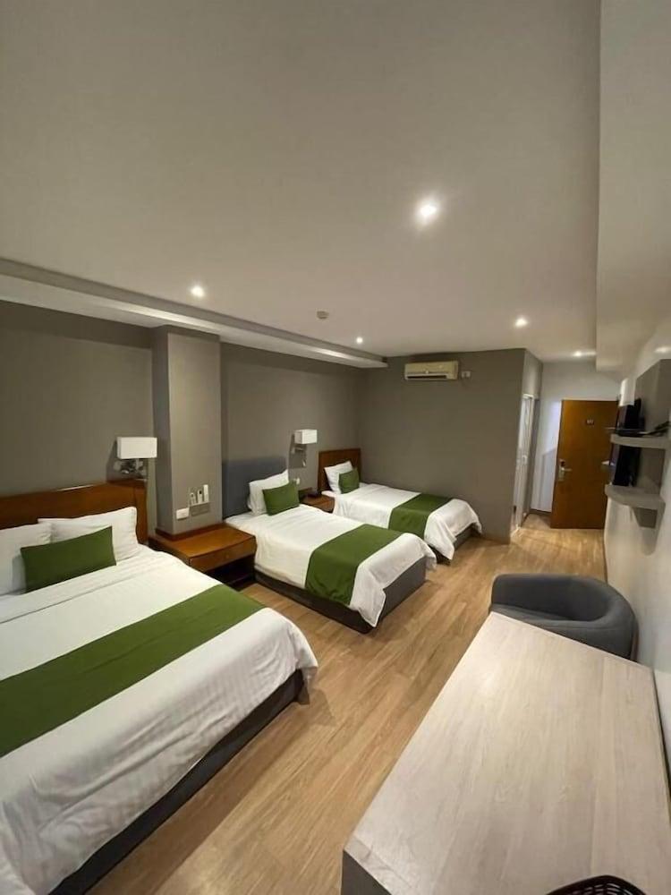 Hotel Plaza Monte Carlo