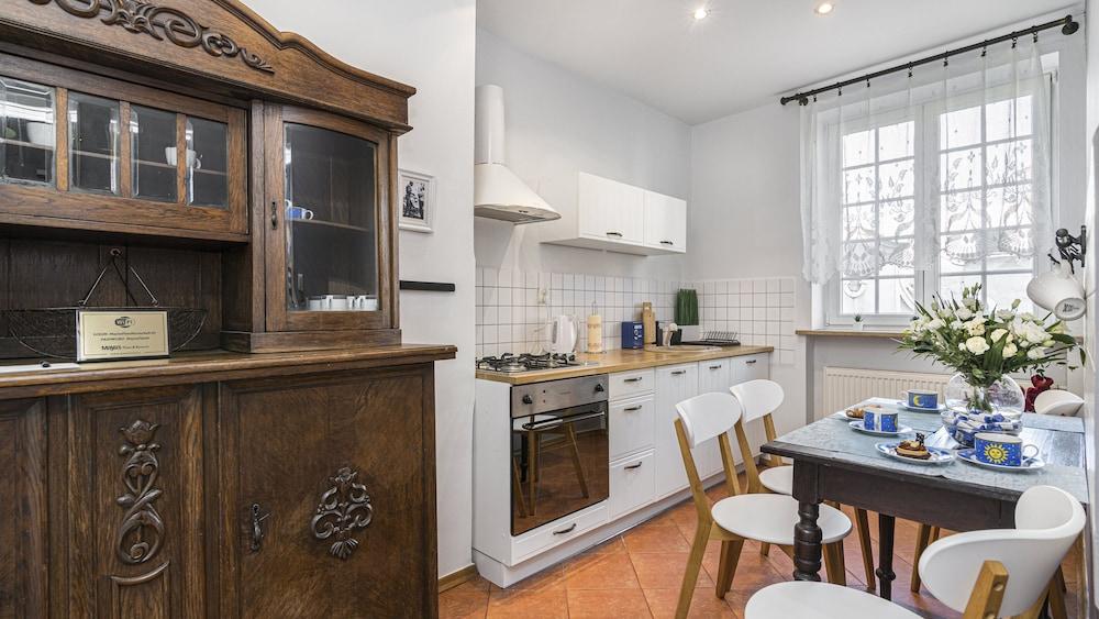 Maya's Flats & Resorts-Old Town Mariacka