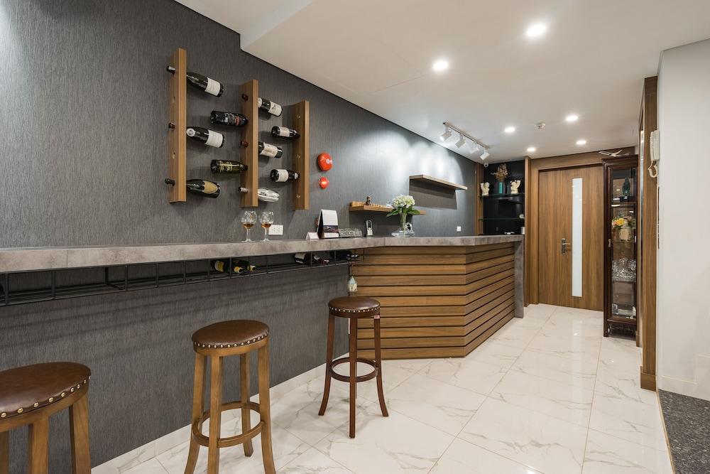 Narcissus Hotel and Apartment