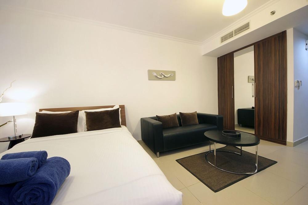 New Arabian Holiday Homes - Goldcrest