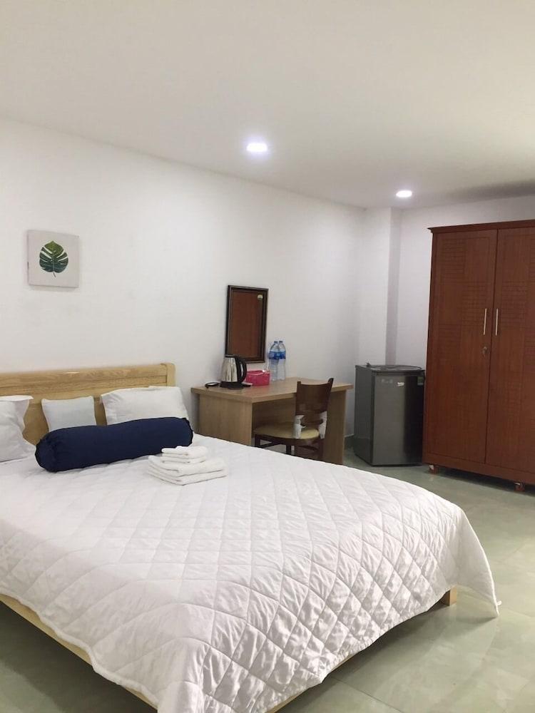 Binh Duong Hotel and Apartment