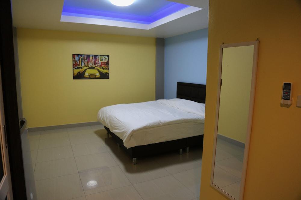 Blue Connection Hotel