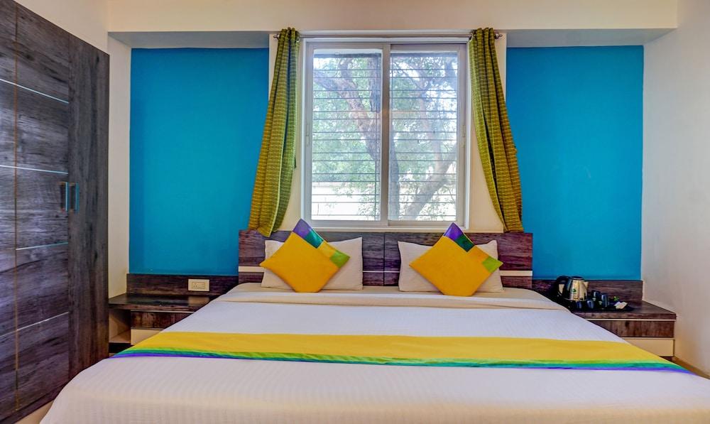 Treebo Trip The Upper Room